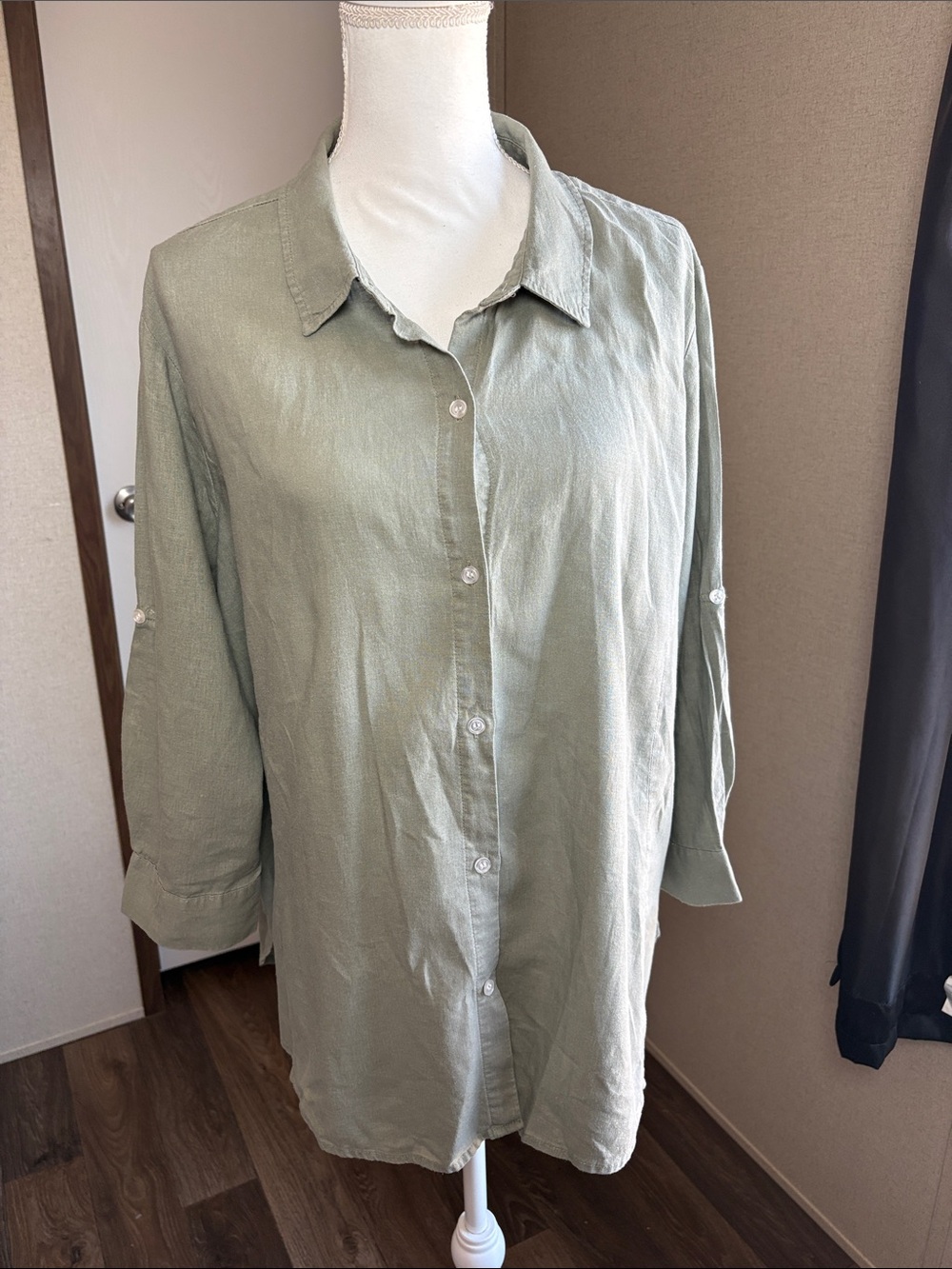 Intro Linen Rayon Sage Green Button Down Tunic Shirt XL Roll Tab Lagenlook Boho